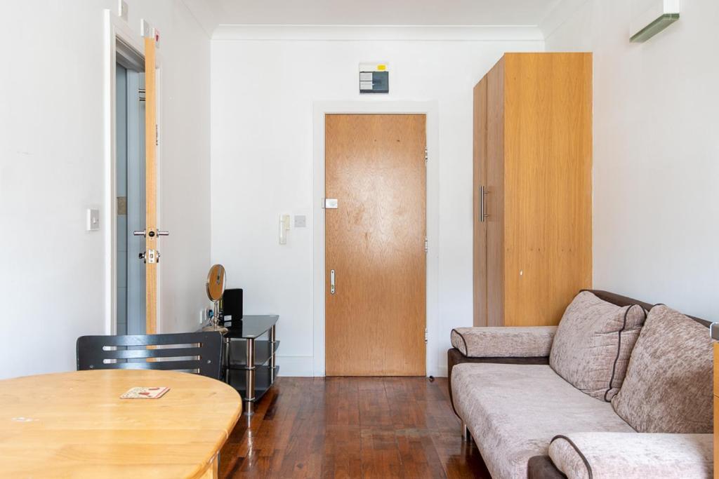 London Central Studio Exteriör bild